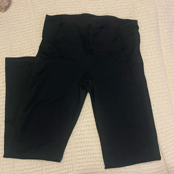 Under Armour Women's Black Leggings/Yoga Pants - Picture 2 of 5